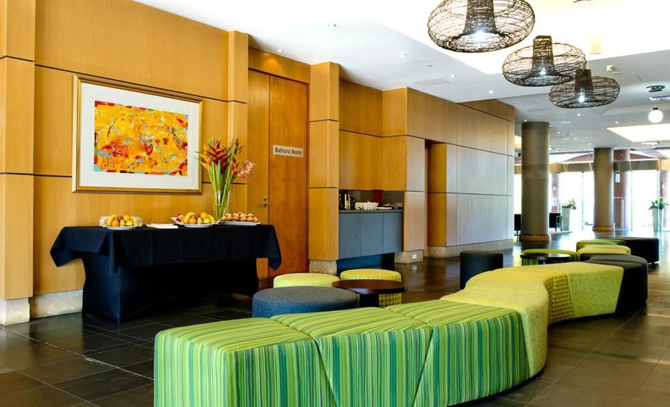 Mantra On The Esplanade Aparthotel 4*